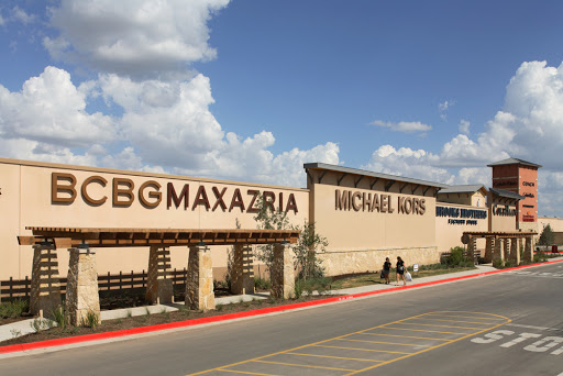 Shopping Mall «Round Rock Premium Outlets», reviews and photos, 4401 S Interstate Hwy 35, Round Rock, TX 78664, USA