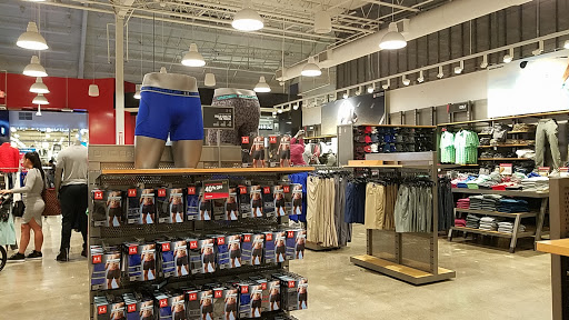 Clothing Store «Under Armour Factory House», reviews and photos, 12801 W Sunrise Blvd #429, Sunrise, FL 33323, USA