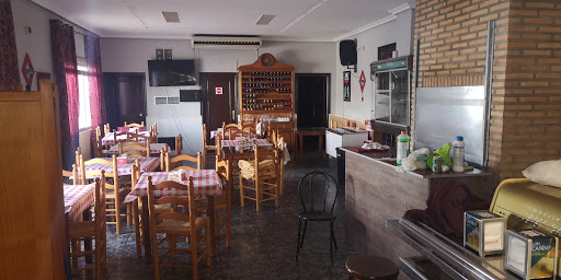 Bar Restaurante 2 Hermanos. en Sisante