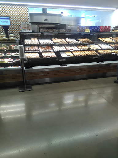 Supermarket «Cermak Fresh Produce», reviews and photos, 4000 W Diversey Ave, Chicago, IL 60639, USA