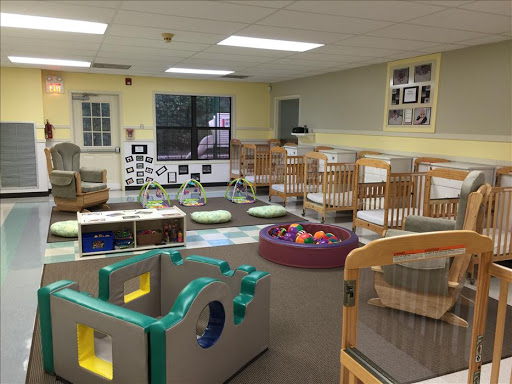 Day Care Center «Forest Crossing KinderCare», reviews and photos, 9005 Forest Crossing Dr, The Woodlands, TX 77381, USA