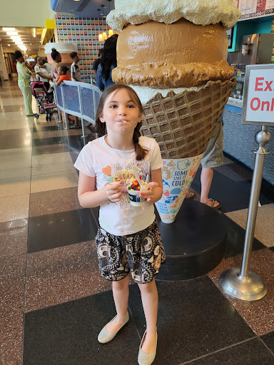 Shopping Mall «Crown Center», reviews and photos, 2450 Grand Blvd, Kansas City, MO 64108, USA