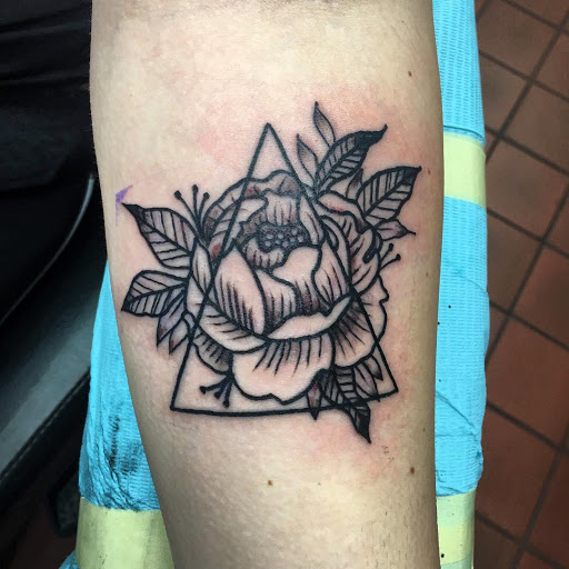 Explore old english tattoo ideas, creative tattoo ideas in Saint Petersburg, available at Lucky You Tattoo