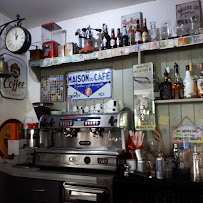 Atmosphère du Restaurant Café de la Terrasse à Marseillette - n°3