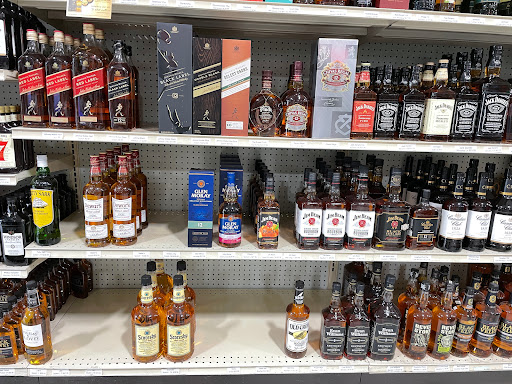 Liquor Store «Short Stop Wine & Spirits», reviews and photos, 2190 Eagle Creek Ln # F, St Paul, MN 55129, USA