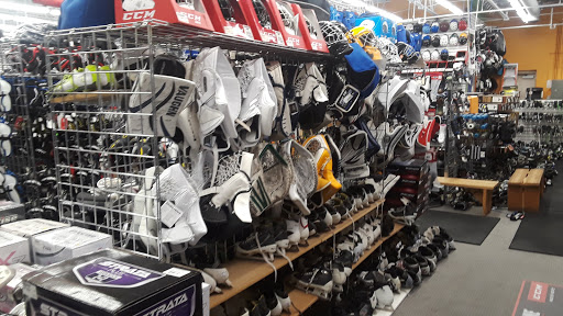 Sporting Goods Store «Play It Again Sports», reviews and photos, 1256 Town Centre Dr, Eagan, MN 55123, USA