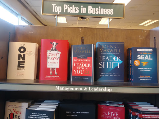 Book Store «Barnes & Noble», reviews and photos, 1542 Northern Blvd, Manhasset, NY 11030, USA