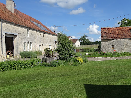 Les Gîtes de la Maison Paulin : Au calme, accessible PMR proche Langres, Viaduc Chaumont à Arc-en-Barrois