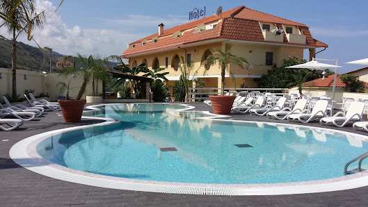 Hotel La Praia Via del Mare, 18, 89868 Zambrone VV, Italia