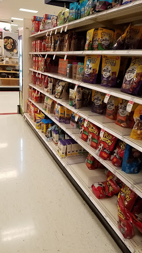 Department Store «Target», reviews and photos, 18855 N Market Pl Dr, Aurora, OH 44202, USA