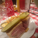 Photo n° 2 de l'avis de Paul-Etienne.h fait le 26/10/2018 à 20:54 pour Schwartz’s Deli à Paris