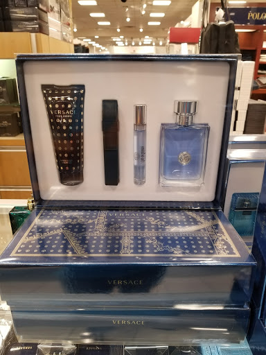 Shopping Mall «Woodland Mall», reviews and photos, 3195 28th St SE, Grand Rapids, MI 49512, USA