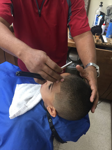 Barber Shop «hermanos barber shop Inc», reviews and photos, 4123 S Orange Blossom Trail, Orlando, FL 32839, USA