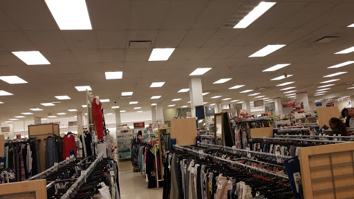 Department Store «Marshalls & HomeGoods», reviews and photos, 701 NJ-440, Jersey City, NJ 07304, USA