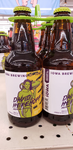 Beer Store «Family Beer & Liquor Store», reviews and photos, 20200 US Rte 20 Frontage Rd, East Dubuque, IL 61025, USA