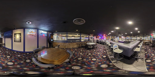 Bowling Alley «Creslanes Bowling», reviews and photos, 255 S Main St, Dubuque, IA 52003, USA