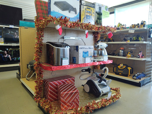 Check Cashing Service «SuperPawn», reviews and photos, 6540 W Indian School Rd, Phoenix, AZ 85033, USA