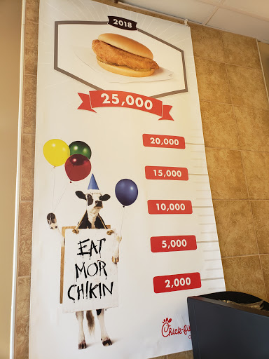 Fast Food Restaurant «Chick-fil-A», reviews and photos, 5351 S 76th St, Greendale, WI 53129, USA