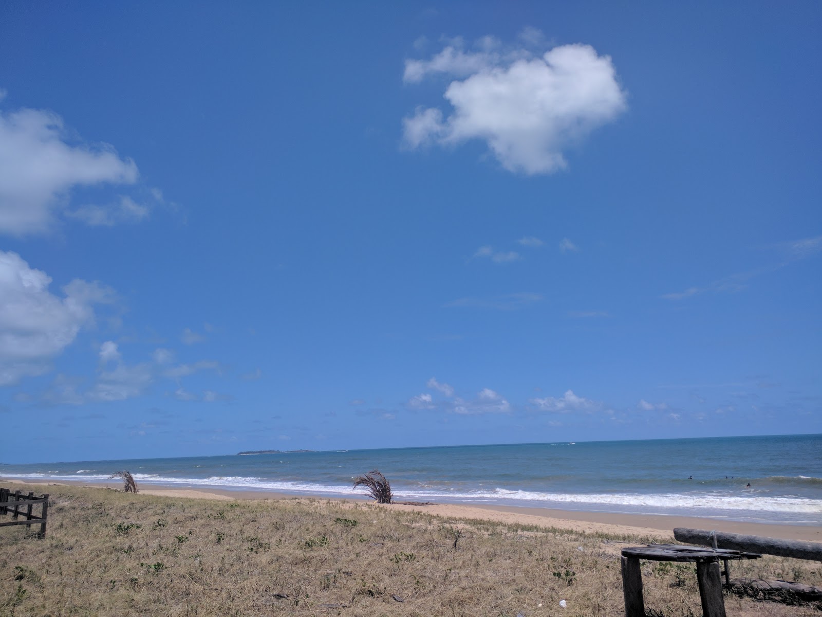 Foto von Praia do Guaiamum und die siedlung