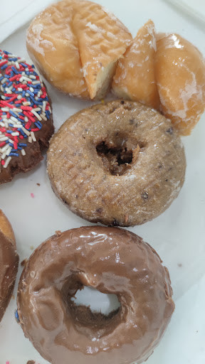 Donut Shop «Sak Donuts», reviews and photos, 13016 Harbor Blvd, Garden Grove, CA 92843, USA