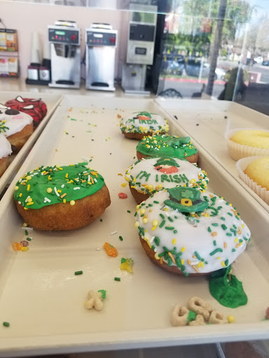 Donut Shop «Spudnuts Donuts», reviews and photos, 8225 Topanga Canyon Blvd, Canoga Park, CA 91304, USA