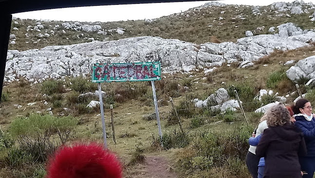 Opiniones de Cartel de acceso a cerro catedral en Maldonado - Museo