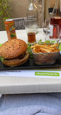 Hamburger du Restaurant Ô Cantou Va Bien à Lacapelle-Marival - n°4