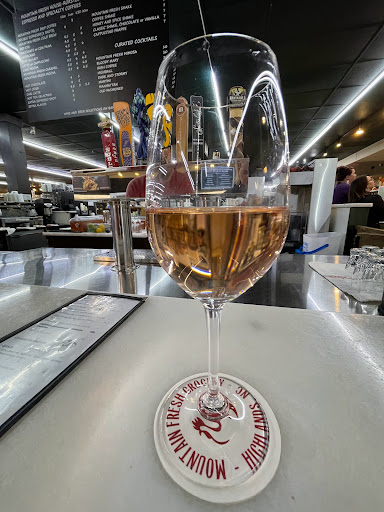 Hamburger Restaurant «Mountain Fresh Grocery Inc», reviews and photos, 521 Main St, Highlands, NC 28741, USA