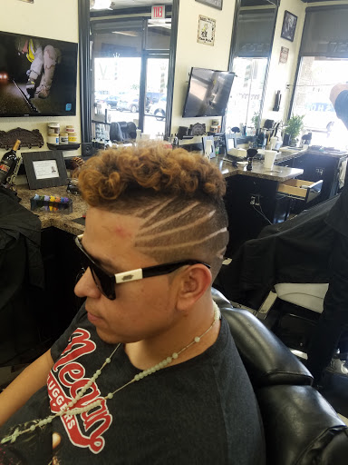 Barber Shop «VIP Barber Shop», reviews and photos, 2824 E Indian School Rd #13, Phoenix, AZ 85016, USA