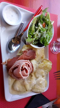Raclette du Restaurant français Restaurant Chez Léon à Vallon-Pont-d'Arc - n°10