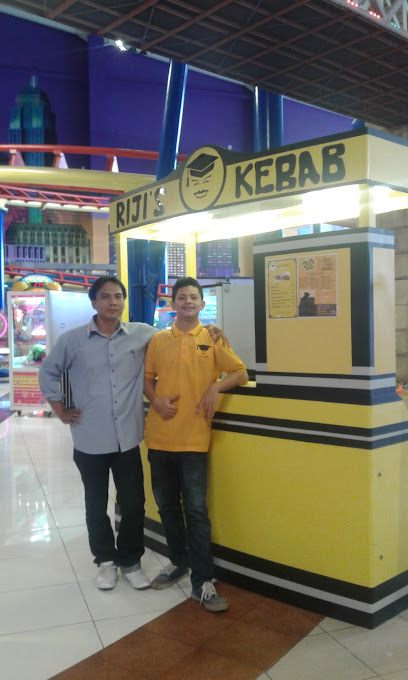 Riji's Kebab Lantai 3 Trans Mart