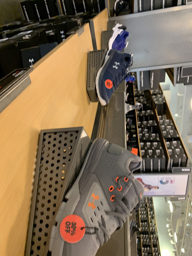 Clothing Store «Under Armour Factory House», reviews and photos, 5524 New Fashion Way #400, Charlotte, NC 28278, USA