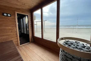 Billies beach sauna image
