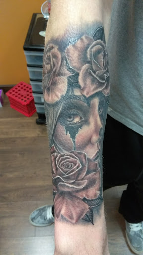 Tattoo Shop «Art & Soul Tattoo», reviews and photos, 6021 S Westnedge Ave, Portage, MI 49002, USA