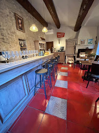 Atmosphère du Restaurant français Le Restaurant & Bar à cocktails de la Ferme de la Huppe à Gordes - n°6