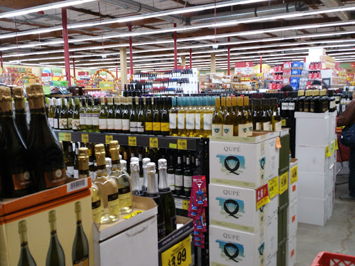 Grocery Store «Grocery Outlet Bargain Market», reviews and photos, 12010 San Pablo Ave, Richmond, CA 94805, USA