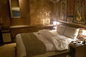 Hotel Q image
