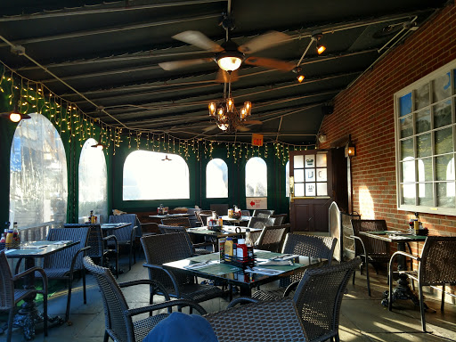 Shopping Mall «Village Centre», reviews and photos, 776 Walker Rd, Great Falls, VA 22066, USA