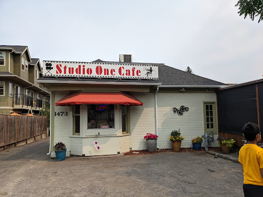 Studio One Café