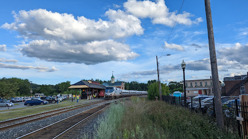 Surplus Store «Vermont Salvage Exchange», reviews and photos, 4 Gates St, White River Junction, VT 05001, USA