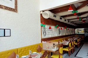 Rangla Punjab Restaurant Thane image