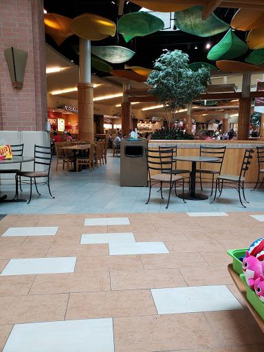 Shopping Mall «Jordan Creek Town Center», reviews and photos, 101 Jordan Creek Pkwy, West Des Moines, IA 50266, USA