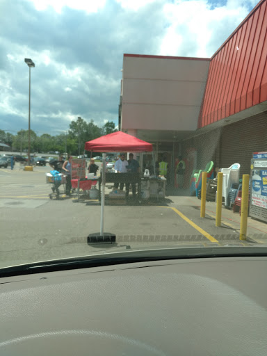 Supermarket «Giant Eagle Supermarket», reviews and photos, 5220 Mahoning Ave, Youngstown, OH 44515, USA