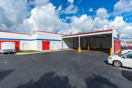 Self-Storage Facility «National Storage Centers - Redford», reviews and photos, 9125 Telegraph Rd, Redford Charter Twp, MI 48239, USA