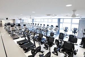 Fitness Club Refco image