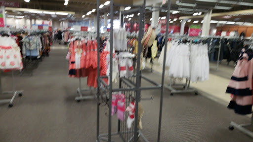Clothing Store «Burlington Coat Factory», reviews and photos, 6875 Southland Dr, Middleburg Heights, OH 44130, USA