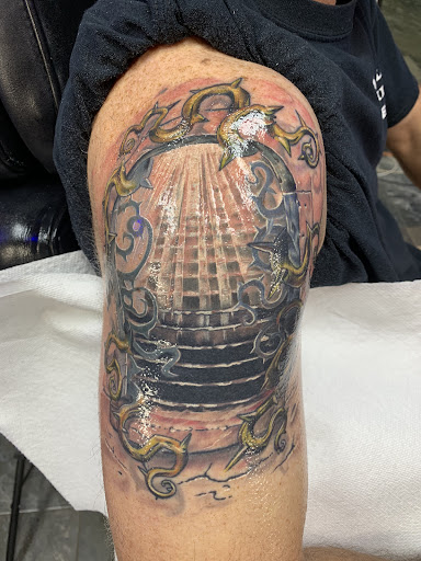 Tattoo Shop «Black Heart Tattoo», reviews and photos, 1926 Hudson Bridge Rd, Stockbridge, GA 30281, USA