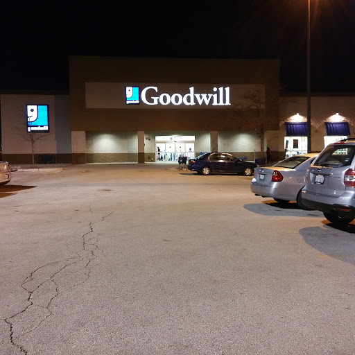 Thrift Store «Goodwill Store & Donation Center», reviews and photos, 1020 N Rohlwing Rd, Addison, IL 60101, USA