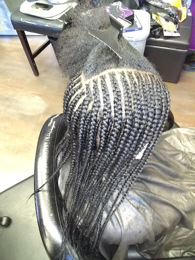 Beauty Salon «Sola Salon Studios», reviews and photos, 6994 Heisley Rd, Mentor, OH 44060, USA