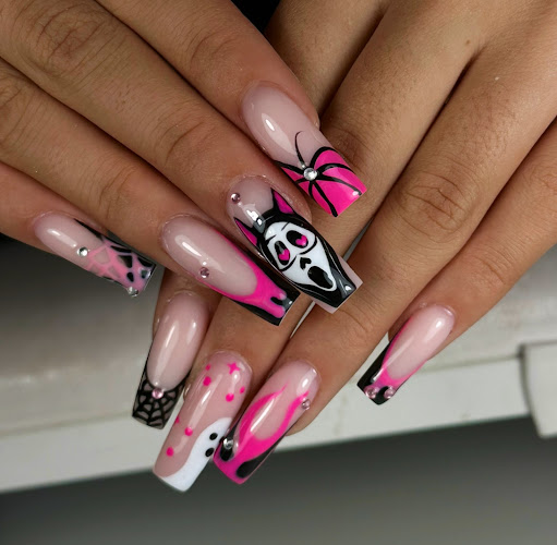 Nails by Elbi